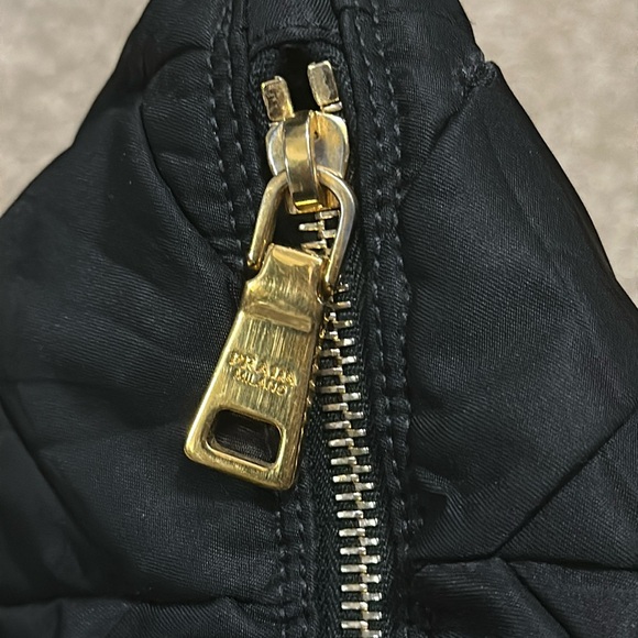 Authentic Prada hand bag, 😍 - Picture 5 of 15